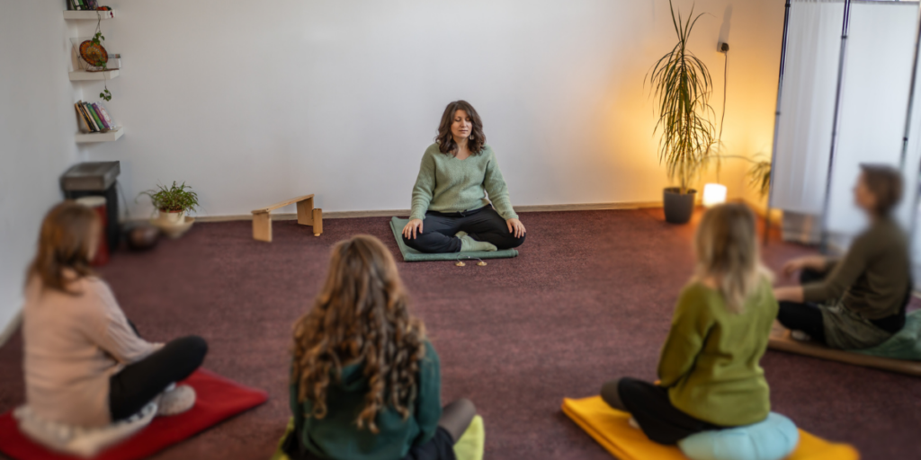Csoportos mindfulness oktatás 1 Kapcsolatban a testemmel workshop