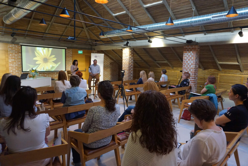 Ingyenes webinár - túlterhelt szellemi munkát végzőknek 16 Langer rozi webinarium 2025 01